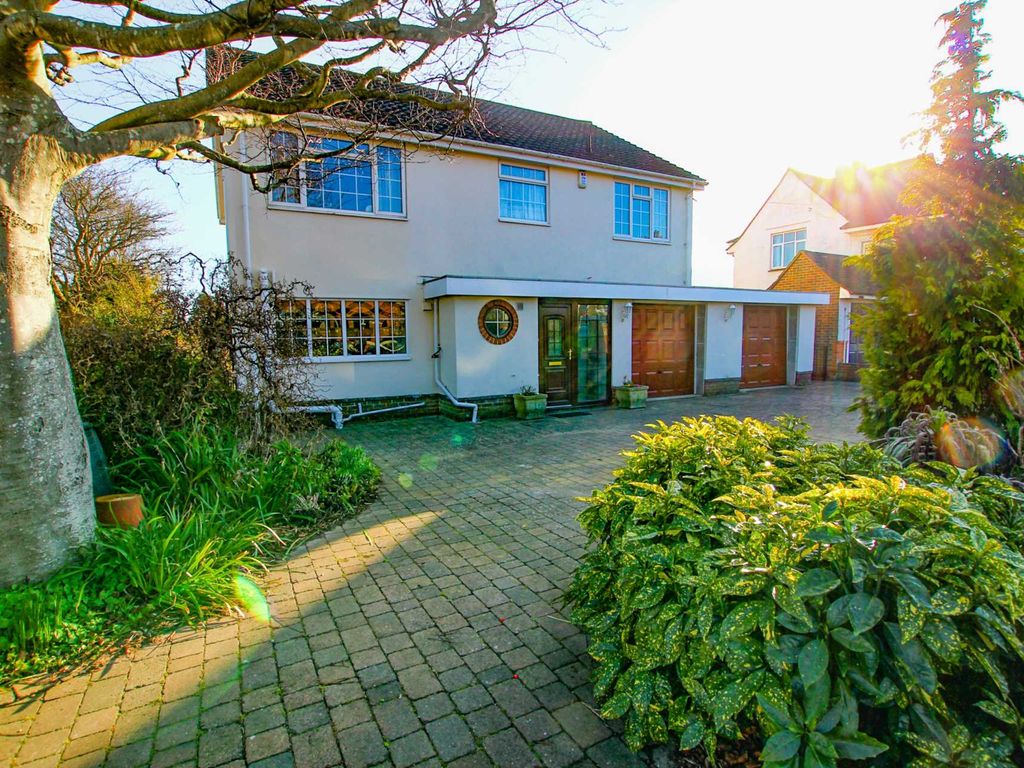 5 bed detached house for sale in Pashley Road, Eastbourne BN20, £795,000