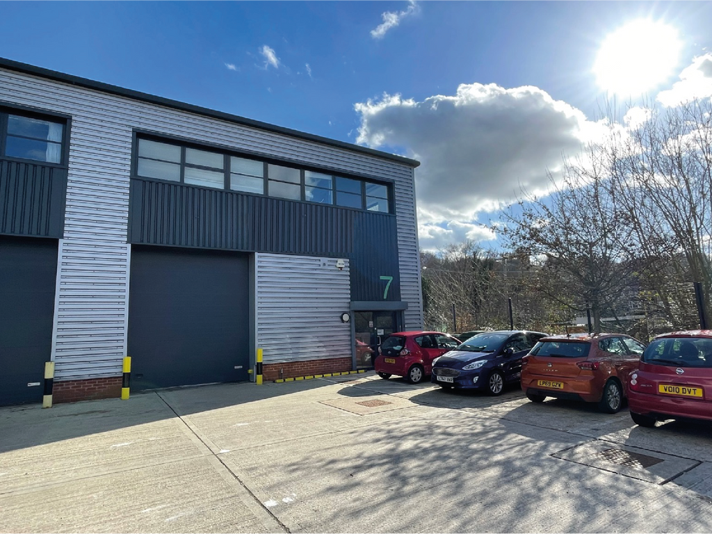 Warehouse to let in Unit 7 High Wycombe Business Park, Genoa Way, High Wycombe HP11, £50,000 pa