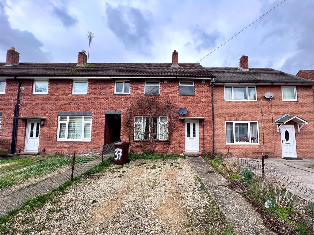 3 bed terraced house for sale in Avon Crescent, Brockworth, Gloucester GL3, £165,000