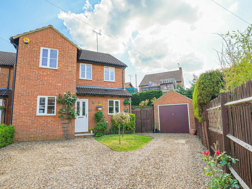 4 bed detached house for sale in Sheepcote Crescent, Heath And Reach, Leighton Buzzard LU7, £465,000