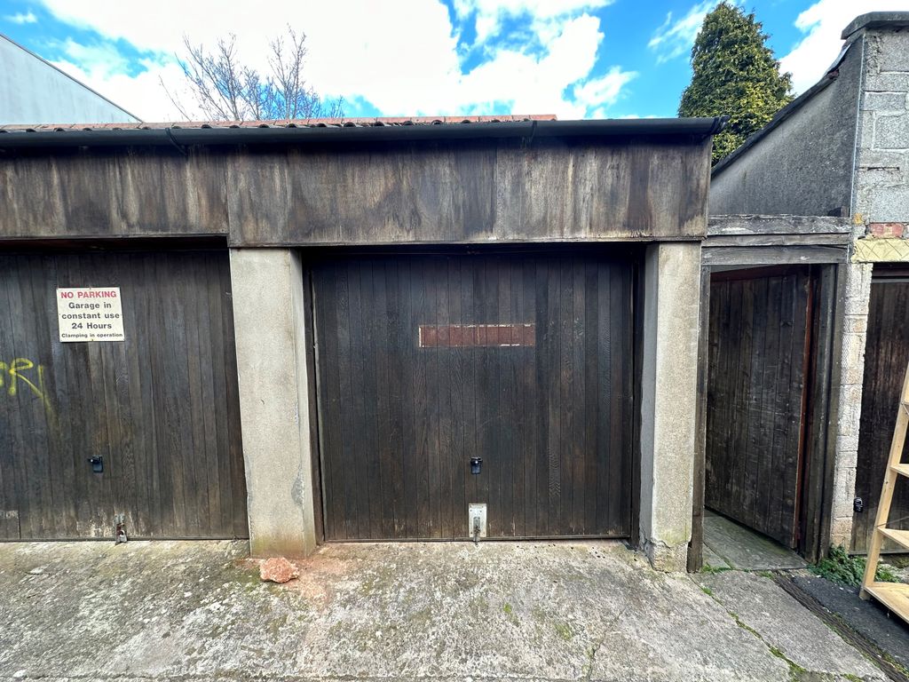 Parking/garage to rent in Arley Hill, Cotham, Bristol BS6, £150 pcm