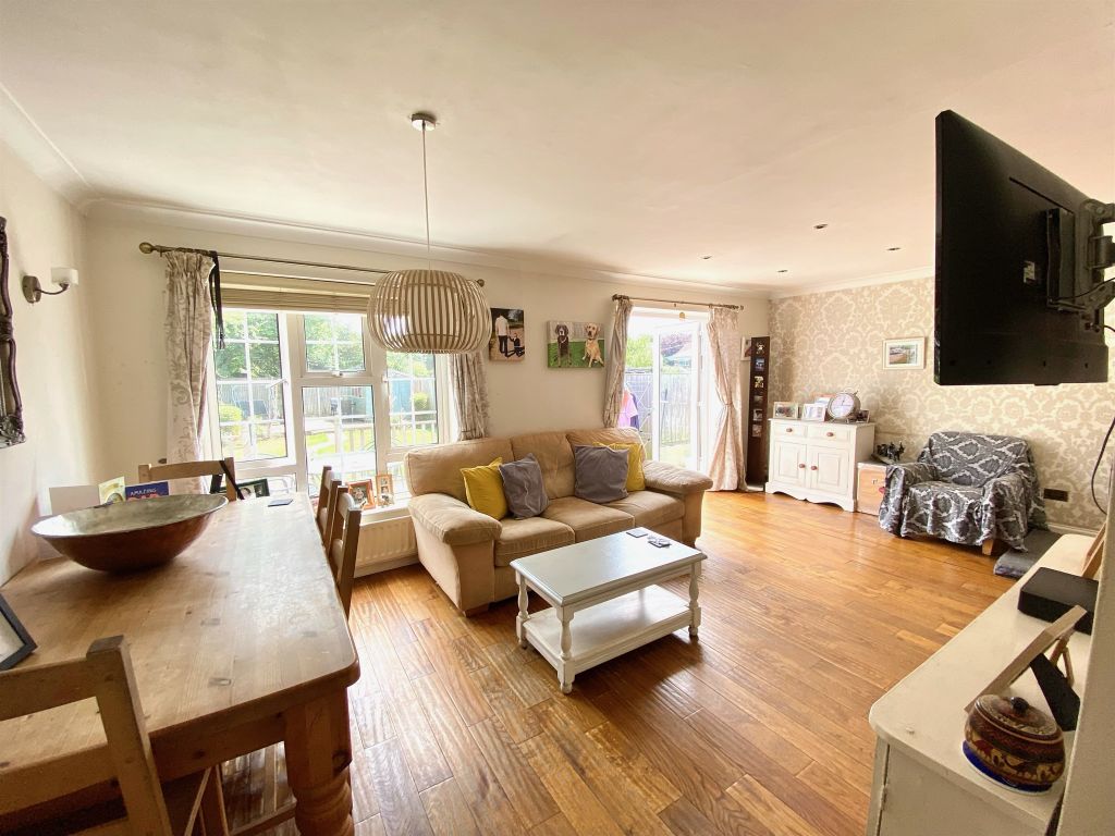 3 bed terraced house for sale in Katescroft, Welwyn Garden City AL7, £400,000