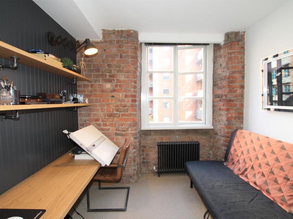 2 bed flat for sale in Chorlton Mill, Manchester M1, £370,000