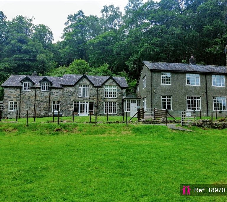 13 bed country house for sale in Islawr-Dref, Dolgellau LL40, £875,000