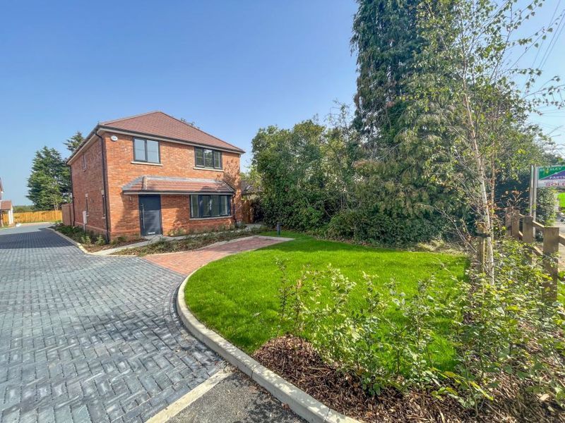 4 bed detached house for sale in Station Road, Bow Brickhill, Milton Keynes MK17, £650,000