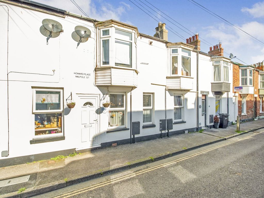 2 bed flat for sale in Walpole Street, Weymouth DT4, £150,000
