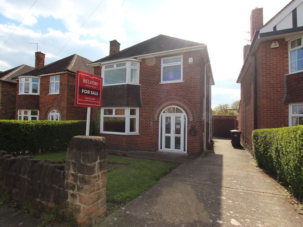 3 bed detached house for sale in Arundel Drive, Bramcote, Bramcote NG9, £349,000