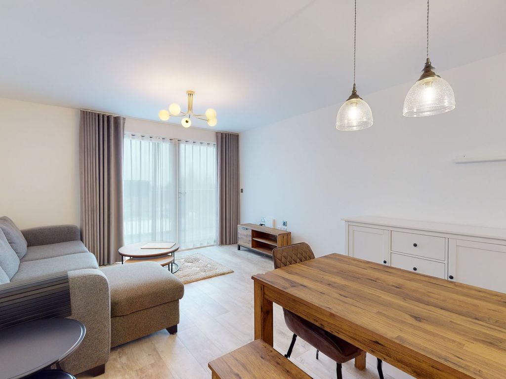 2 bed flat to rent in George Street, Ashford TN23, £1,600 pcm