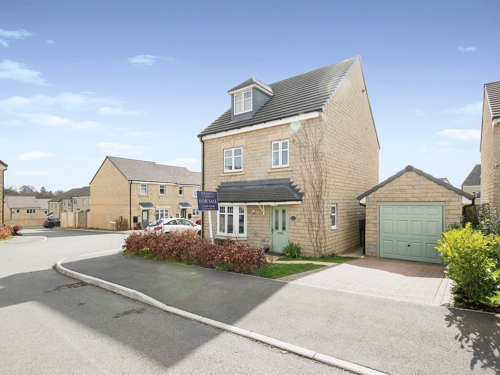 4 bed detached house for sale in Oxhay Gardens, Crich, Matlock DE4, £360,000