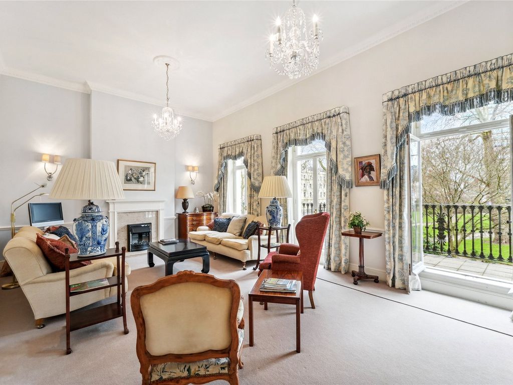 2 bed flat for sale in Drummond Gate, London SW1V, £1,499,000