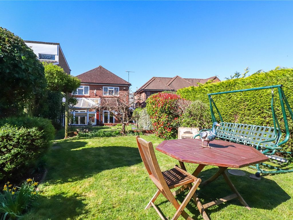 3 bed detached house for sale in Langley Lane, Abbots Langley WD5, £580,000