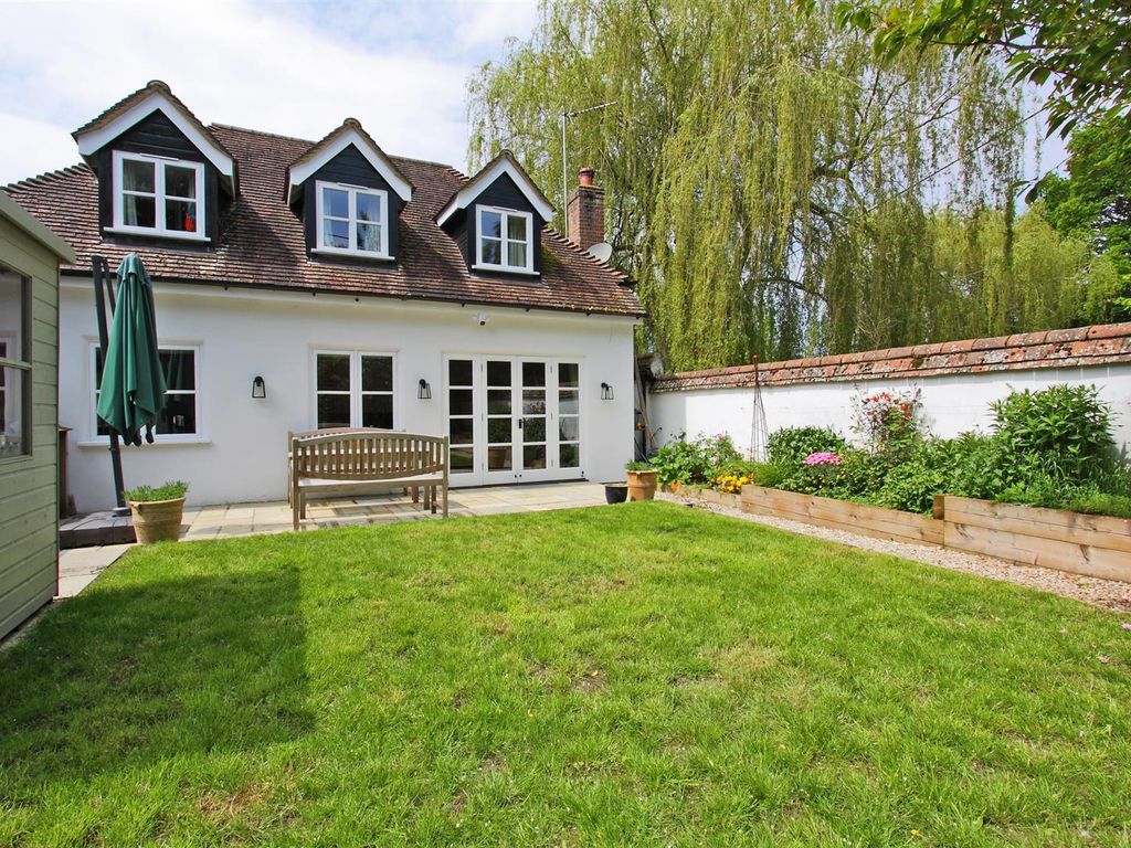 4 bed property for sale in Abbotts Ann, Andover SP11, £750,000