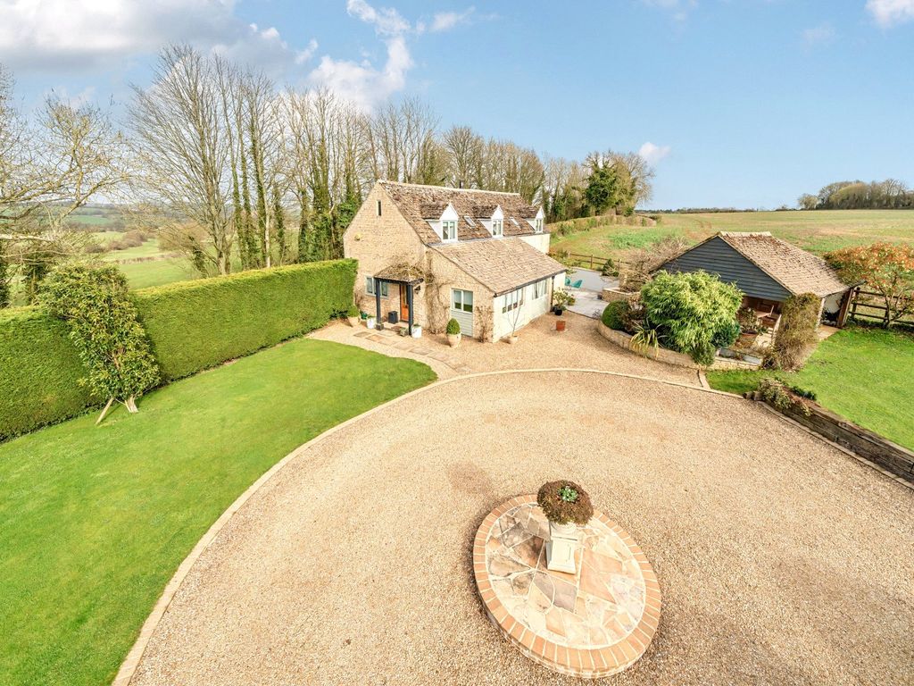 4 bed detached house for sale in Upper Dowdeswell, Cheltenham, Gloucestershire GL54, £975,000