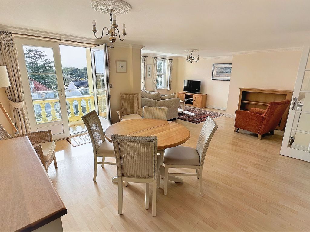 2 bed flat for sale in Sea View Road, Falmouth TR11, £435,000