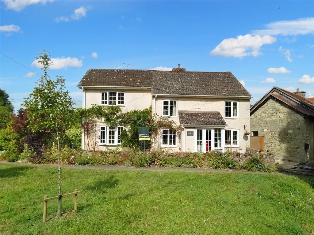 3 bed link-detached house for sale in Yeatmans Lane, Shaftesbury, Dorset SP7, £460,000