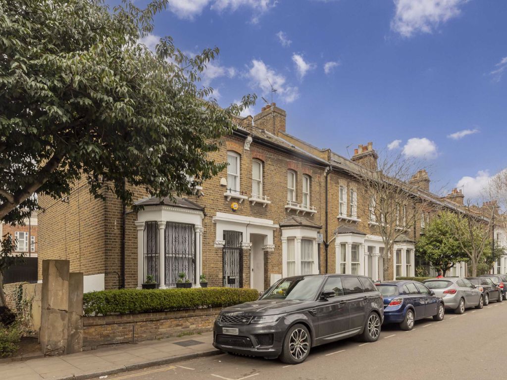 4 bed terraced house for sale in Giesbach Road, London N19, £1,200,000