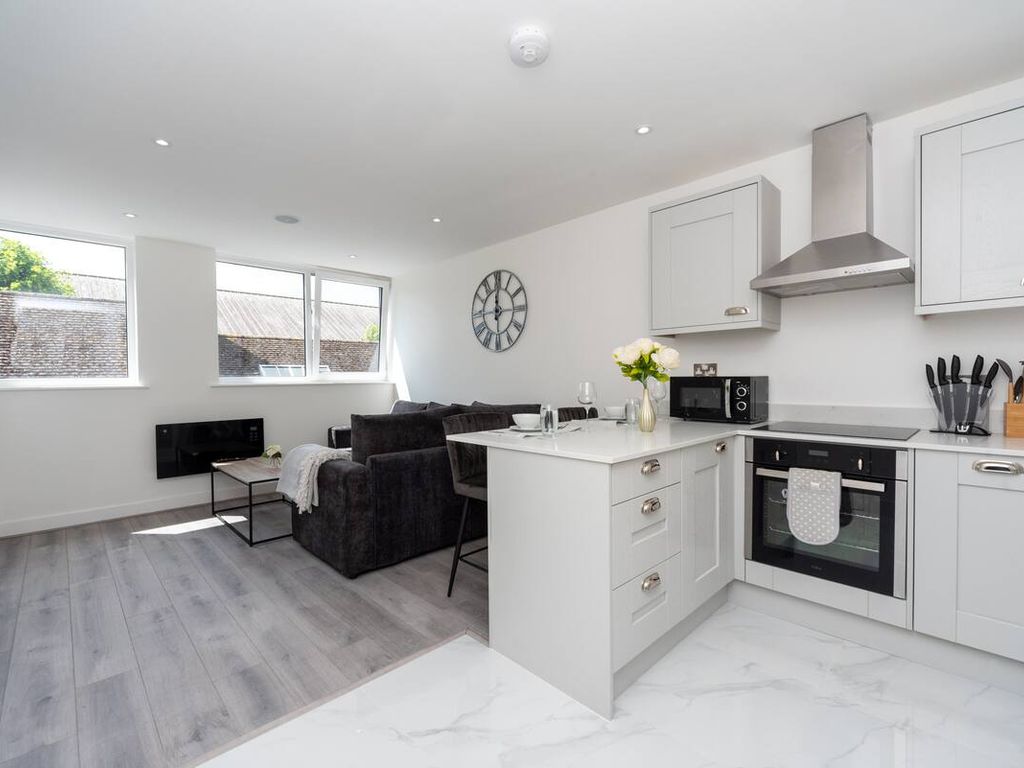 1 bed flat to rent in Kings Lynn, Norfolk PE30, £2,250 pcm