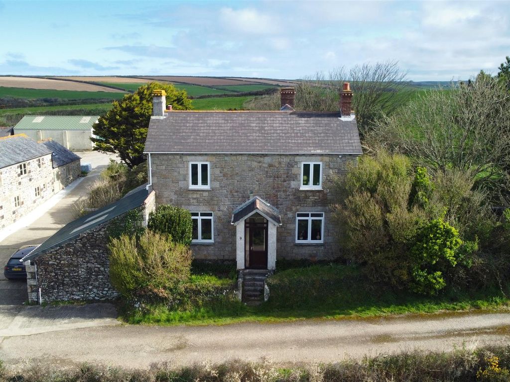 3 bed barn conversion for sale in Higher Kehelland, Camborne TR14, £600,000