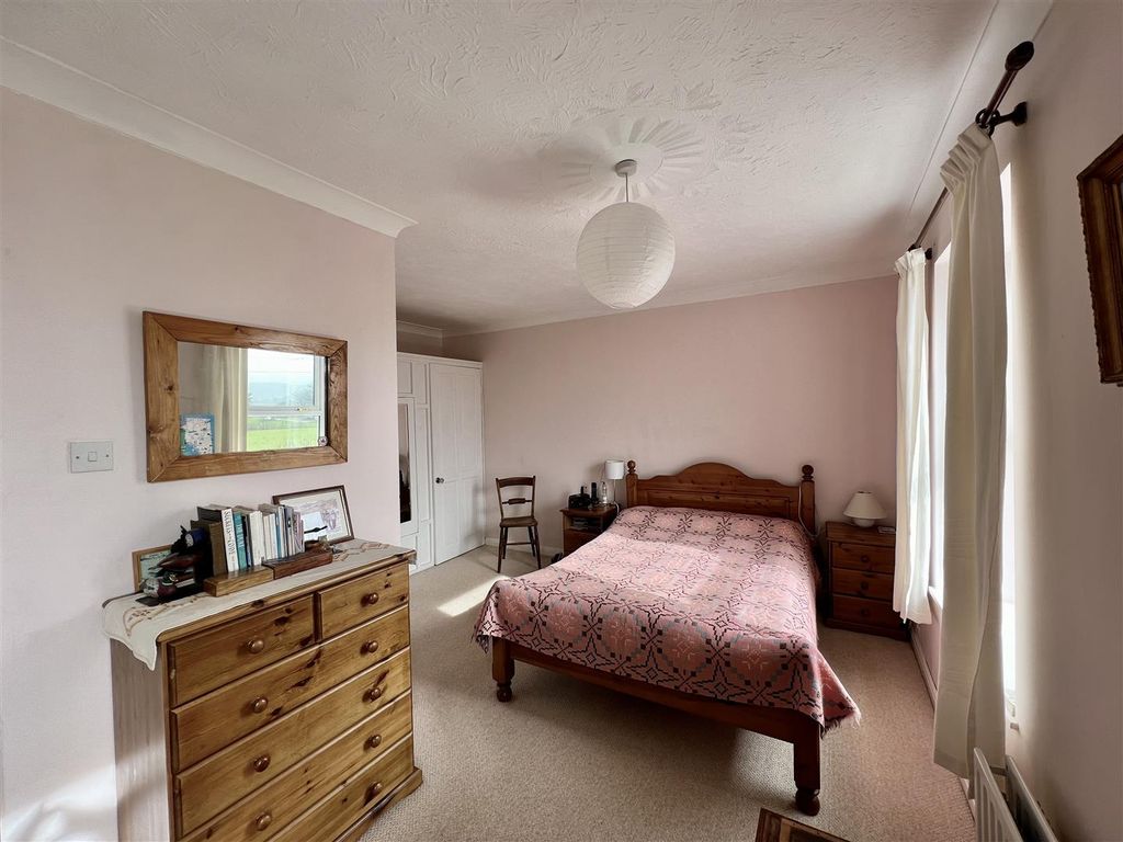 4 bed detached house for sale in Manordeilo, Llandeilo SA19, £435,000
