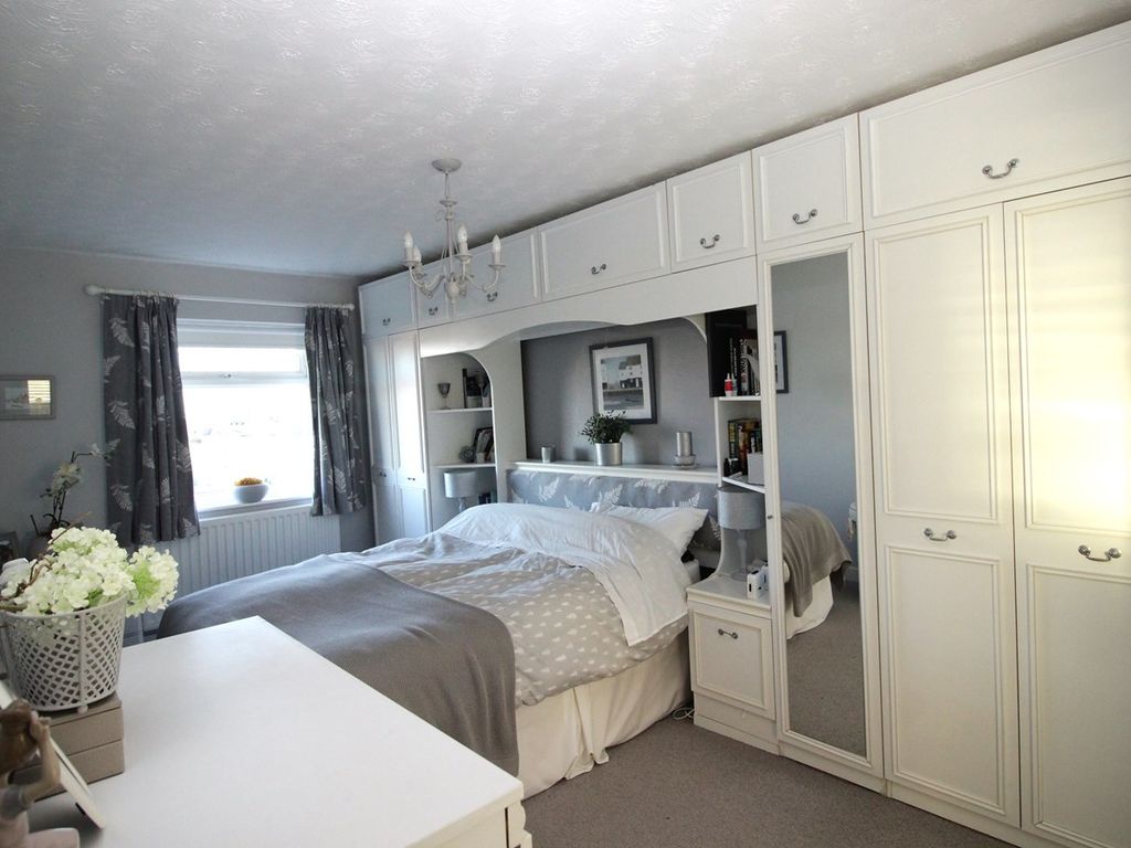 4 bed detached house for sale in Llanmaes Road, Llantwit Major CF61, £440,000