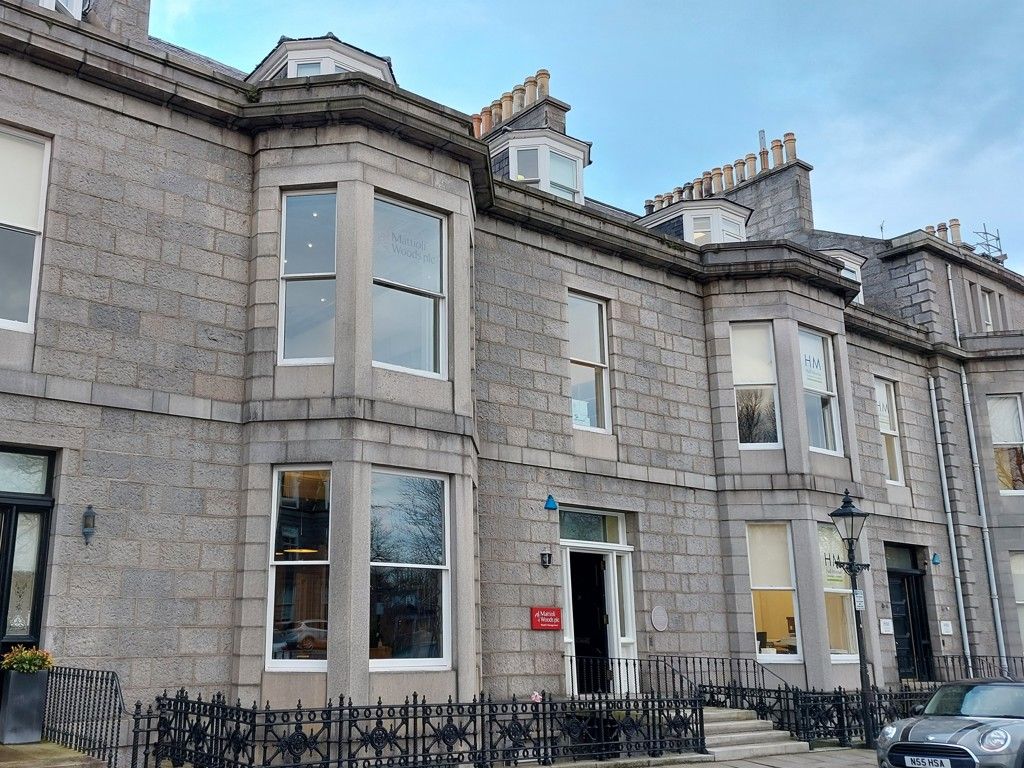 Office to let in 8, Queens Terrace, Aberdeen AB10, £30,000 pa