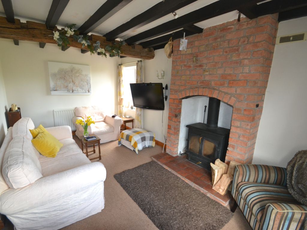 3 bed cottage for sale in Cherrington, Newport TF10, £665,000