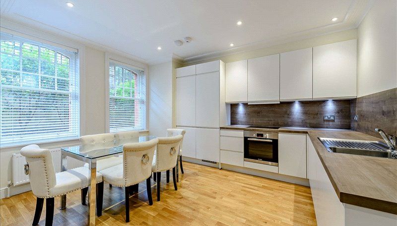 2 bed flat to rent in Hamlet Gardens, Ravenscourt Park, London W6, £3,445 pcm