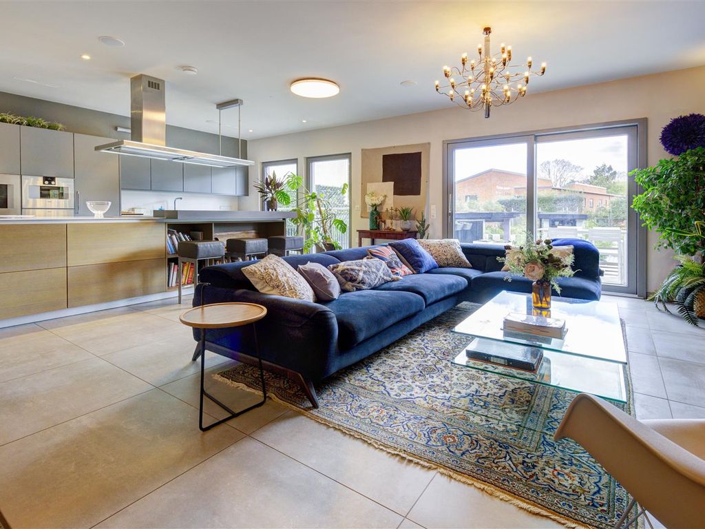 6 bed property for sale in Hodford Road, Golders Green NW11, £3,250,000