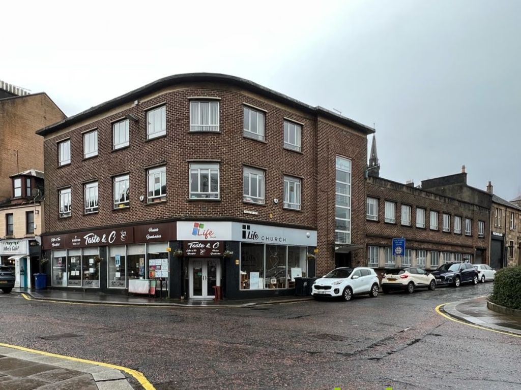 Office to let in Moss Street, Paisley PA1, £3,600 pa