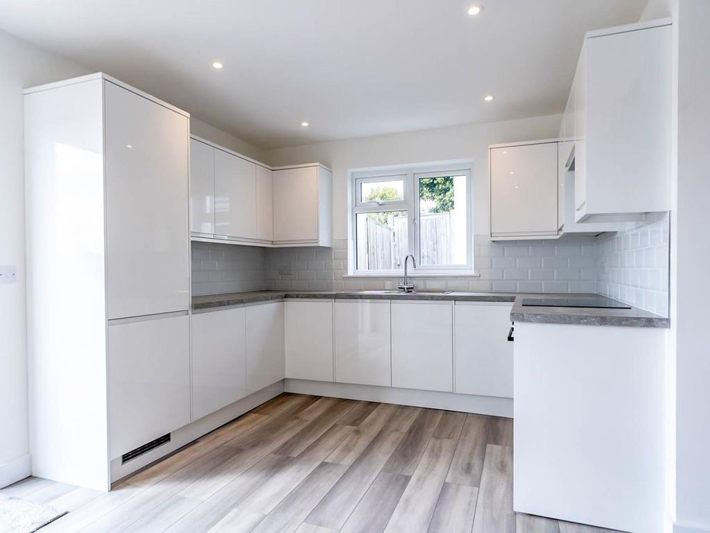 2 bed semi-detached bungalow for sale in Castleton Avenue, Bexleyheath DA7, £425,000