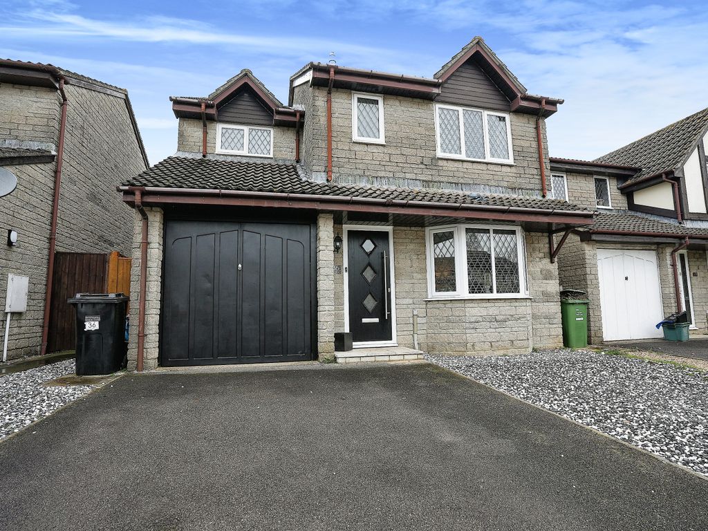 3 bed detached house for sale in Frenchfield Road, Bath BA2, £390,000
