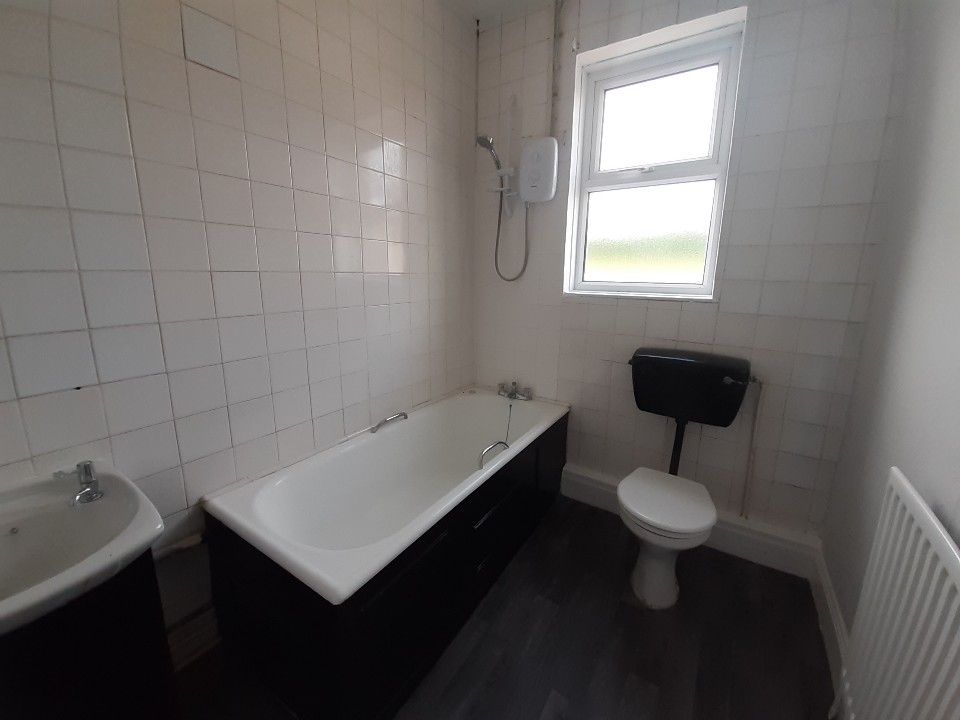 2 bed terraced house to rent in Station Road, Peterlee SR8, £450 pcm