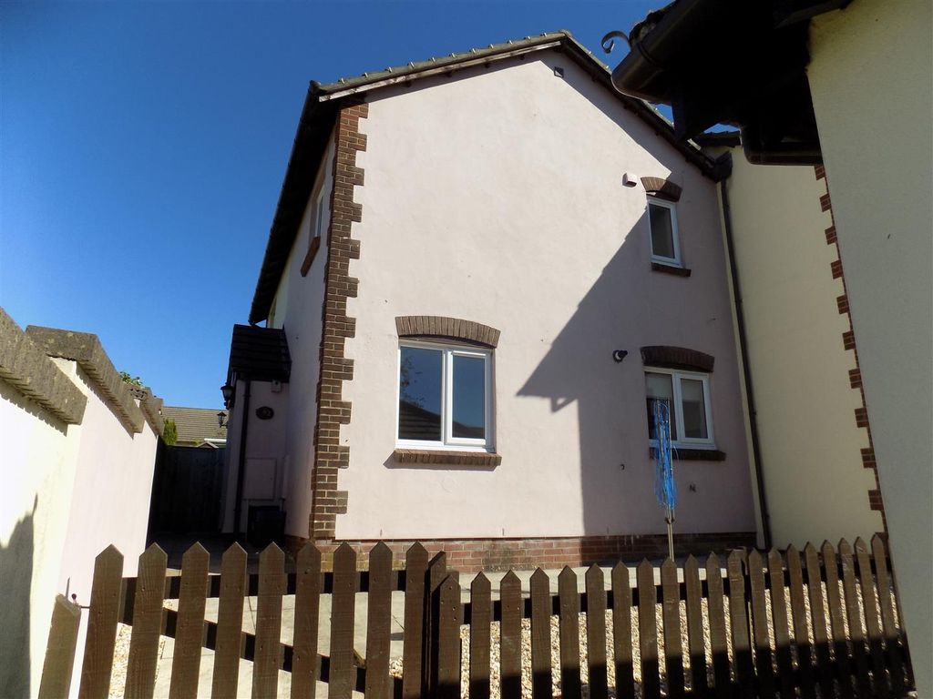 1 bed semi-detached house to rent in The Heathers, Okehampton EX20, £600 pcm