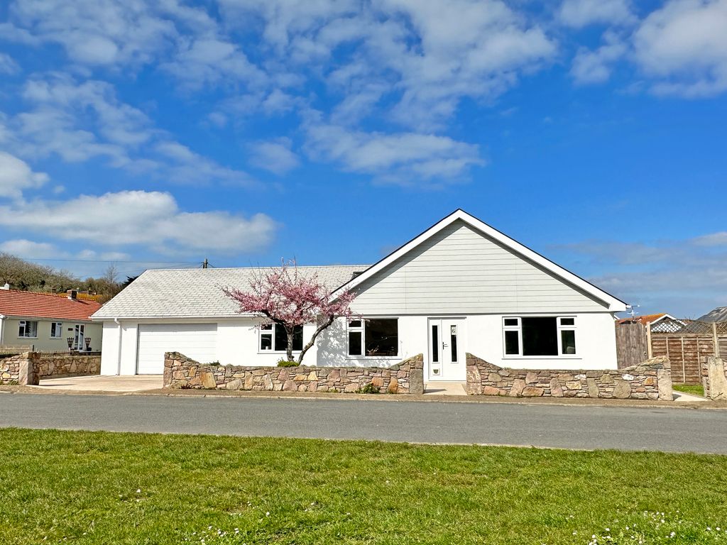 4 bed detached house for sale in Rue Du Beaumont, Alderney GY9, £595,000