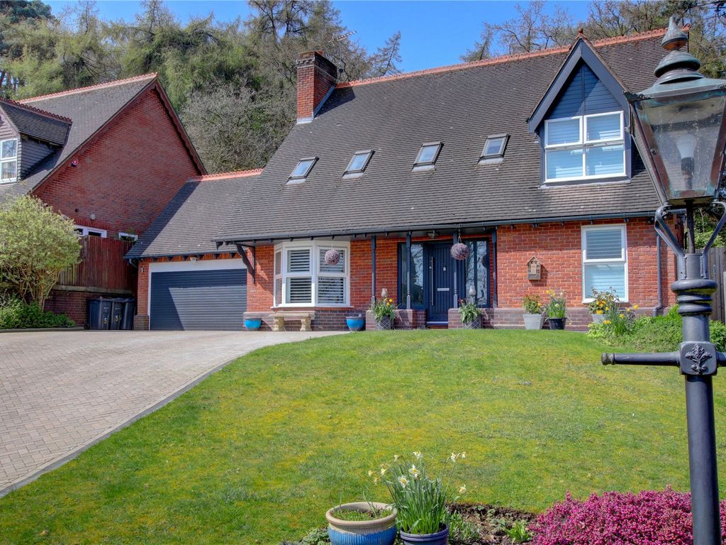 5 bed detached house for sale in St Johns Wood, Rednal, Birmingham, West Midlands B45, £685,000