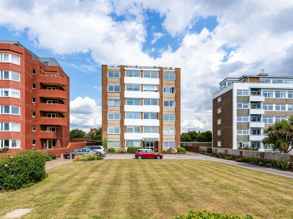 3 bed flat for sale in West Parade, Worthing, West Sussex BN11, £325,000