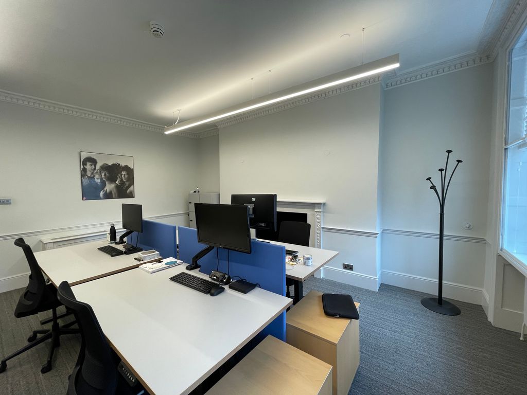 Office to let in Buckingham Street, London WC2N, £51,216 pa