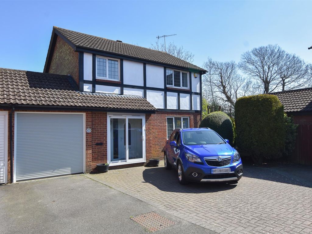 4 bed link-detached house for sale in Telham Close, Hastings TN34, £425,000