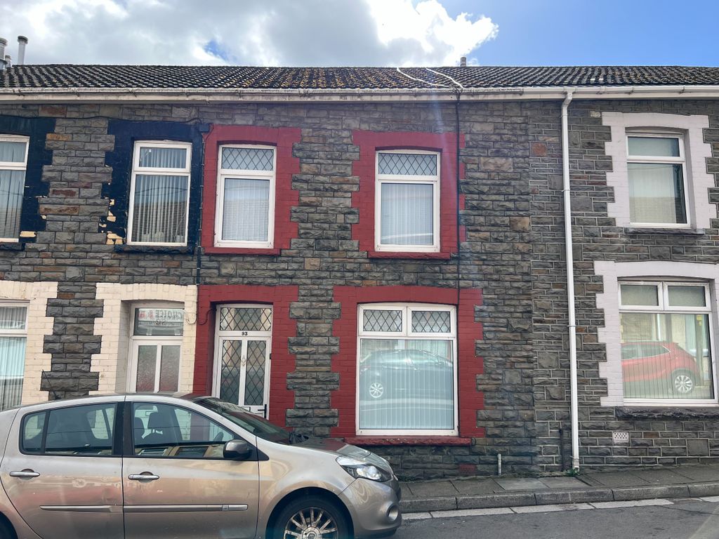 3 bed terraced house to rent in Jubilee Road, Godreaman, Aberdare CF44, £650 pcm