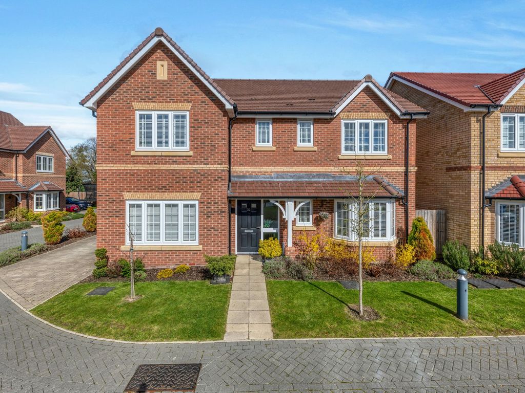 4 bed detached house for sale in Robinson Gardens, Bassingbourn SG8, £650,000