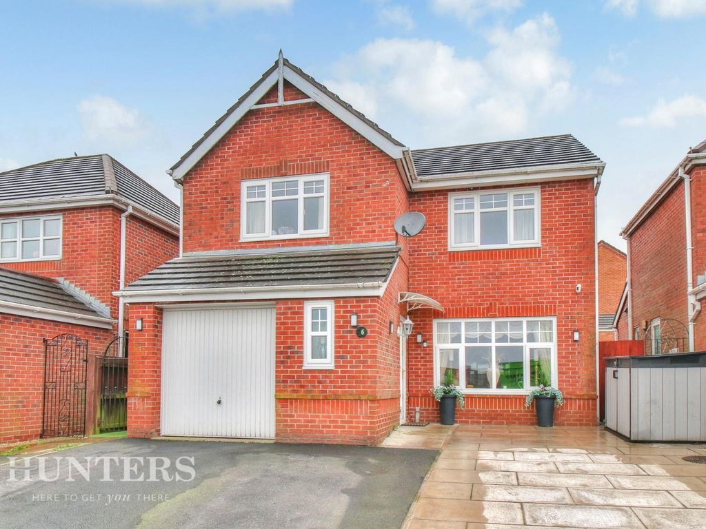 4 bed detached house for sale in Leith Place, Oldham OL8, £375,000