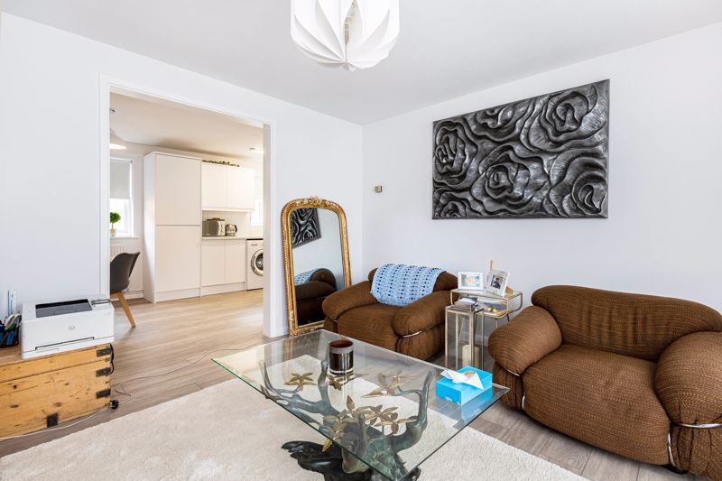 2 bed flat for sale in Stainsbury Street, Bethnal Green E2, £450,000