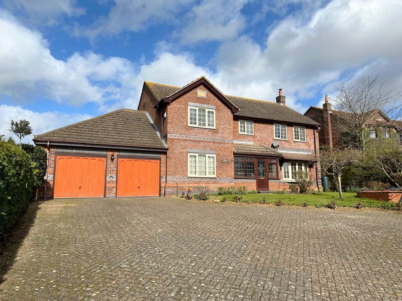 5 bed detached house for sale in Main Street, Carlton Scroop, Grantham NG32, £449,950