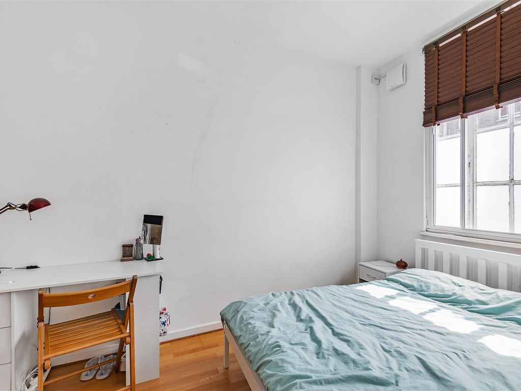 1 bed flat for sale in Marlborough Road, Upper Holloway N19, £350,000