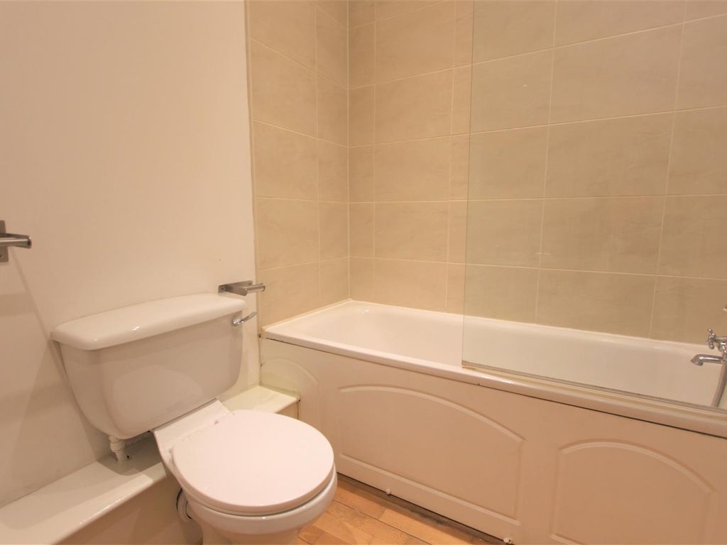 1 bed flat for sale in Marlborough Road, Upper Holloway N19, £350,000