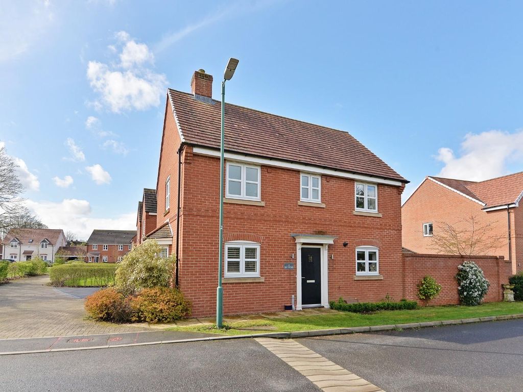3 bed detached house for sale in Godwin Lane, Knowle, Solihull B93, £525,000