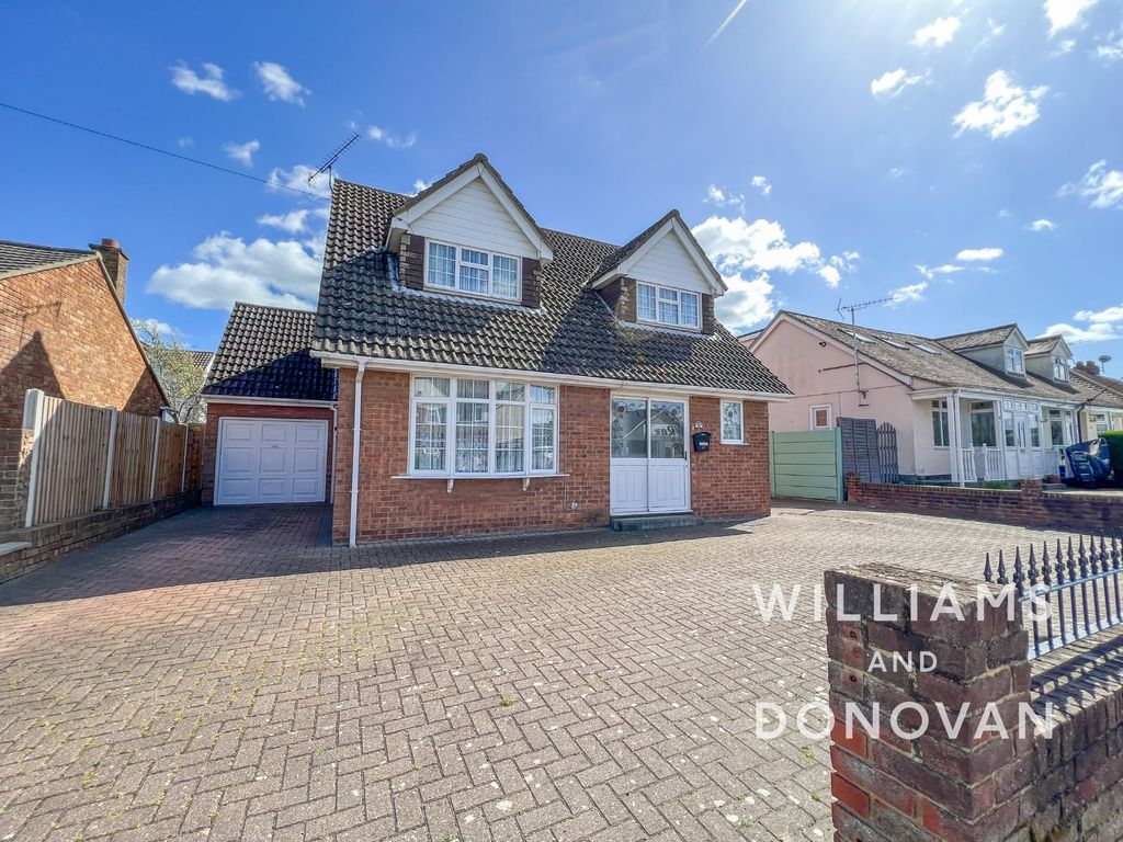 4 bed detached house for sale in Ferry Road, Hullbridge, Hockley SS5, £475,000