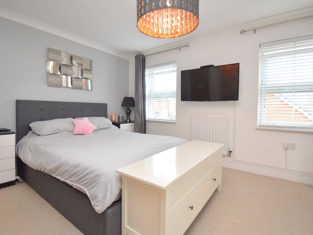 3 bed semi-detached house for sale in Blackburn Way, Biggleswade SG18, £380,000