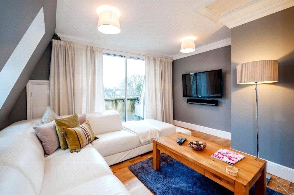 3 bed flat for sale in Catharine Place, Bath, Somerset BA1, £600,000