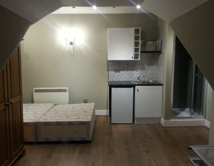 Studio to rent in Bedford Hill, London SW12, £867 pcm